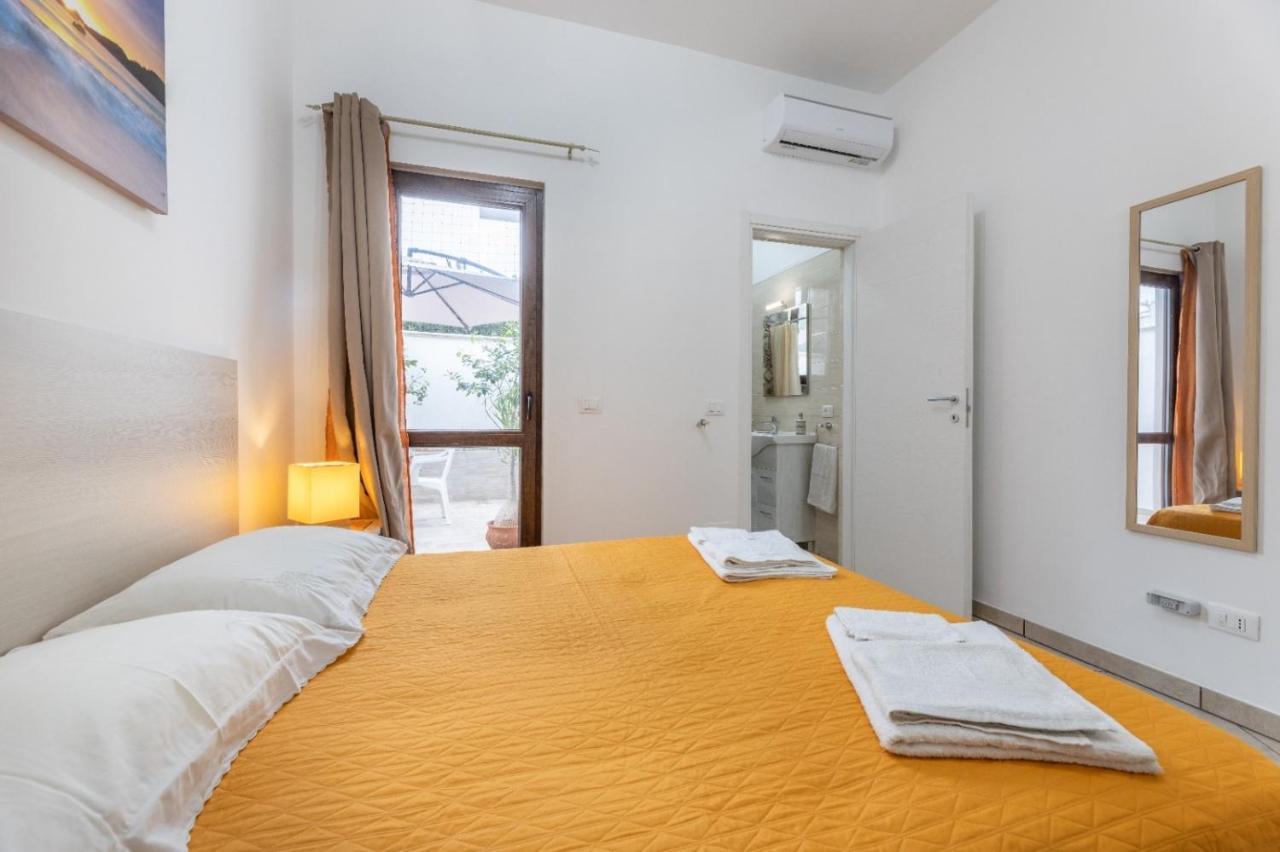 Giulio'S Apartment Taviano  Dış mekan fotoğraf